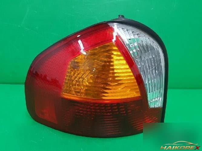 Hyundai Santa Fe 2001 — комбинированный фонарь задний левый (водительский) 92401 26000 1