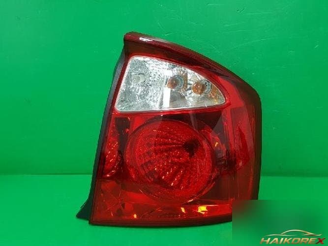 Kia Cerato 2005 — комбинированный фонарь задний правый (пассажирский)