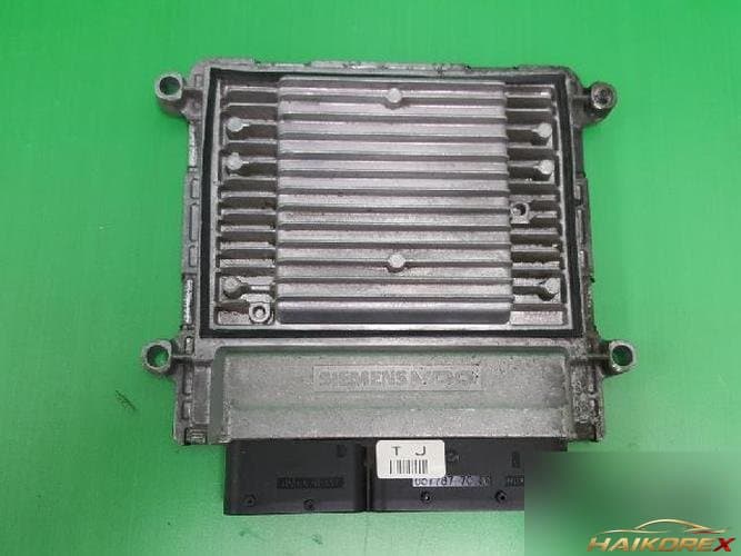 Kia Carens 2007 — блок управления двигателем ECU 39102 25700 3