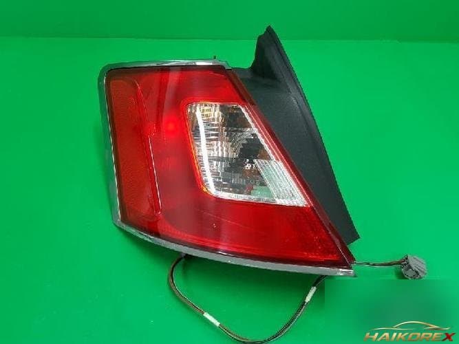 Ford Taurus 2010 — задний комбинированный фонарь левый