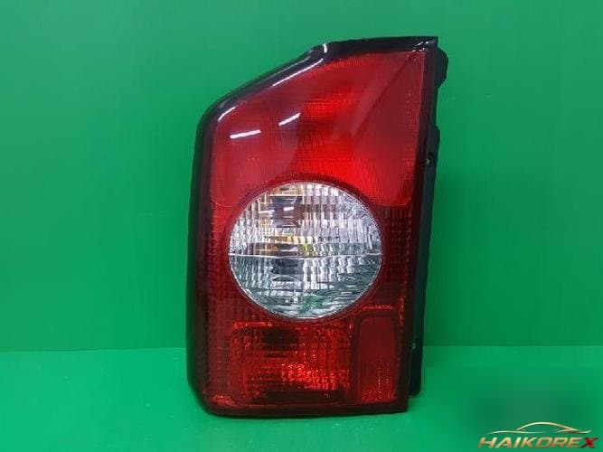 KG Mobility Korando 2004 — комбинированный фонарь задний левый (сторона водителя)