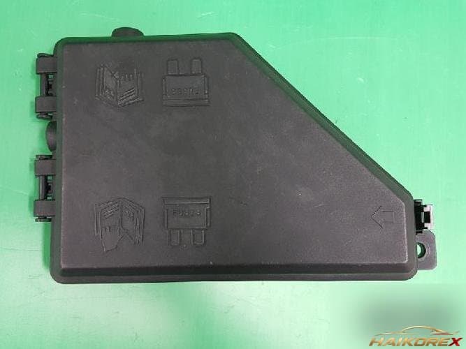 Land Rover Freelander 2002 — блок предохранителей подкапотный YQH 101070