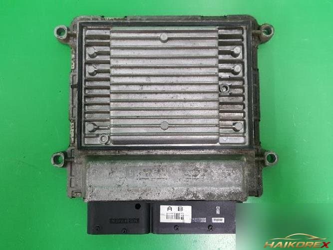 Hyundai Sonata 2005 — блок управления двигателем ECU 39110 25700