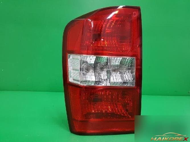 Kia Carnival 2006 — фонарь задний левый (комбинированный) 92401 4D100 3