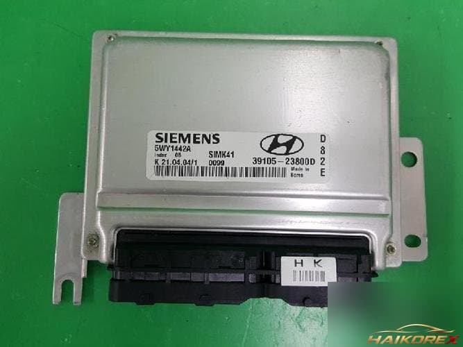 Hyundai Sonata 2004 — блок управления двигателем ECU 39105 23800D