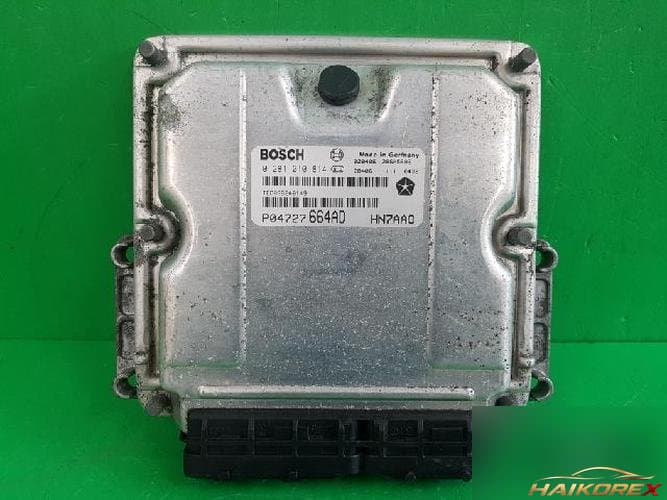 Chrysler Grand Voyager 2002 — блок управления двигателем ECU P04727 664AD