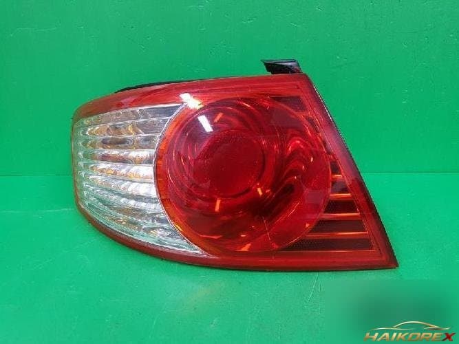 Kia Opirus 2004 — задний комбинированный фонарь левый (со стороны водителя) 924013F000