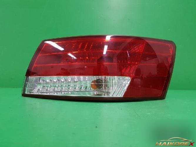 Hyundai Sonata 2007 — комбинированный фонарь задний правый (со стороны пассажира) 92402 3K000 3