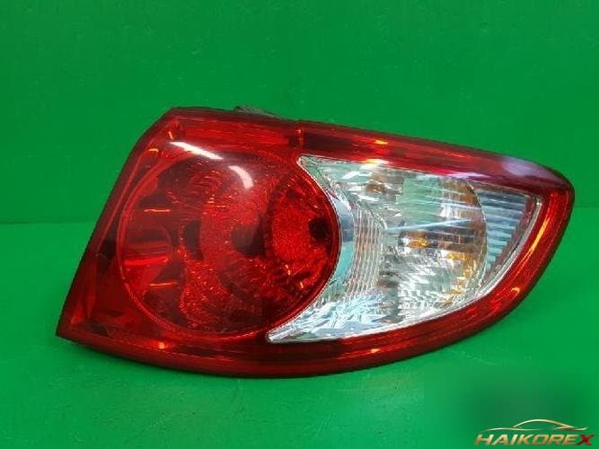 Hyundai Santa Fe 2006 — комбинированный фонарь задний правый (пассажирский) 92402 2B000 10