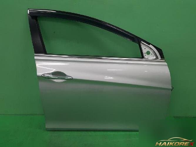 Hyundai Sonata 2010 — передняя дверь правая 760043S000