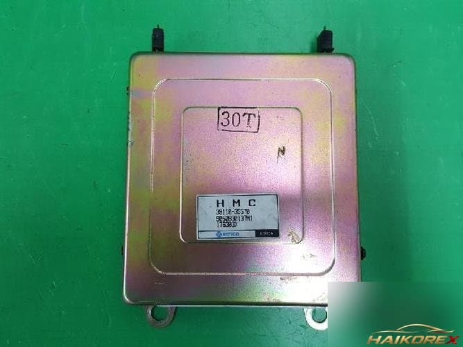 Hyundai Dynasty 1997 — блок управления двигателем ECU 39110-35570