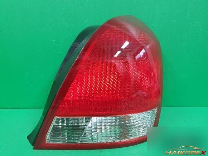 Hyundai Avante 2002 — комбинированный фонарь задний правый 92402 2D000 4