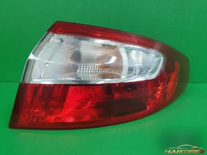 Renault SM3 2011 — комбинированный фонарь задний правый (пассажирский) 265500016R
