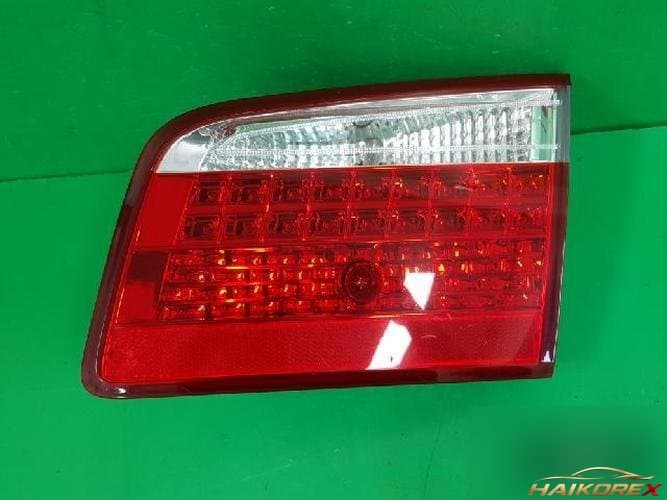 Kia Lotze 2008 — накладка крышки багажника (с фонарём) 92406 2G100