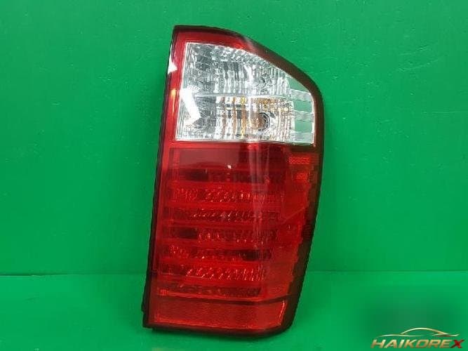 Kia Carnival 2007 — фонарь задний комбинированный правый 92402 4D000 9
