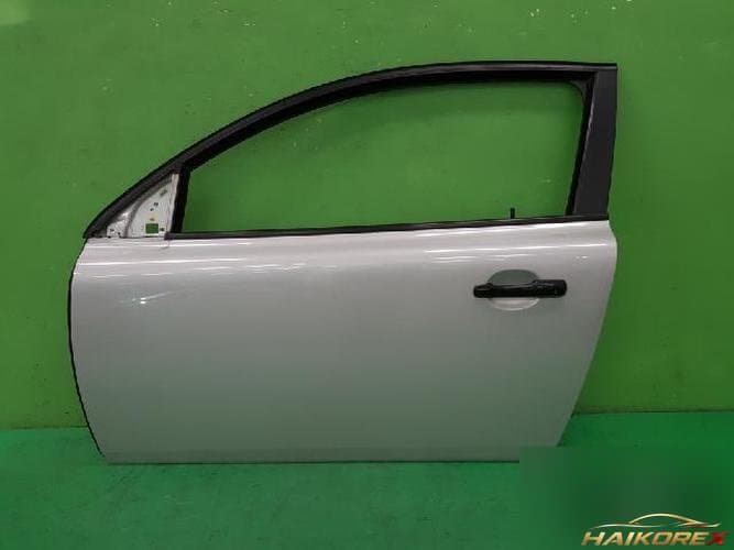 Volvo C30 2008 — дверь передняя левая