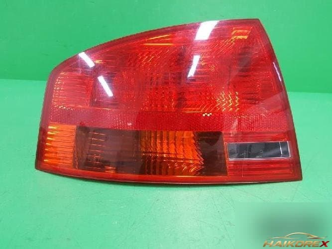 Audi A4 2008 — фонарь задний левый (комбинированный) 965037 018731