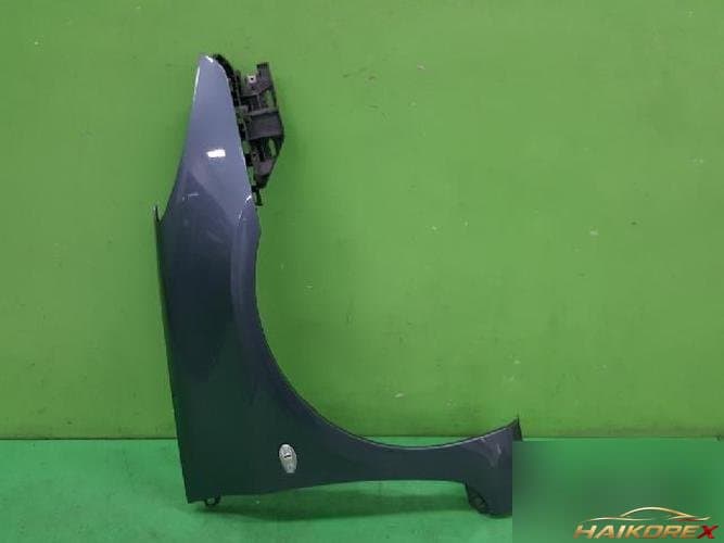 Peugeot 307 2008 — крыло правое