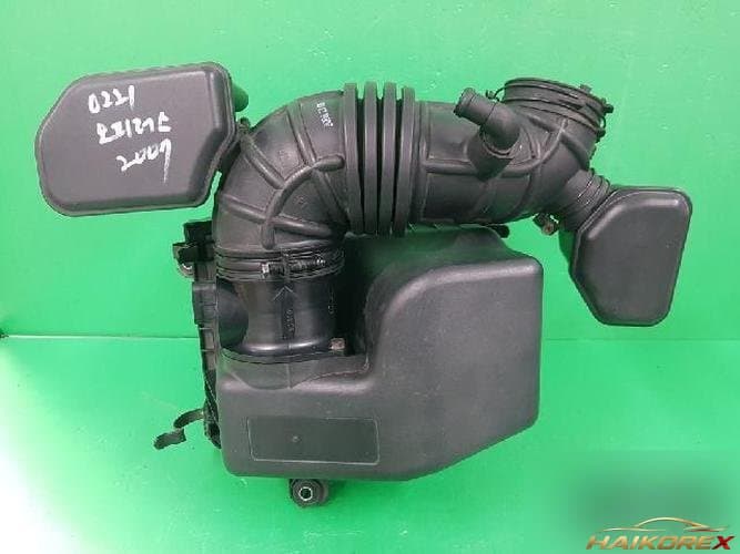 Kia Opirus 2007 — датчик расхода воздуха (MAF) с корпусом воздушного фильтра 281643C100