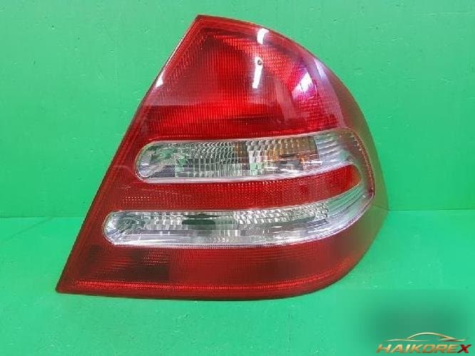 Mercedes-Benz C-класс 2003 — фонарь задний в сборе правый (комбинированный)