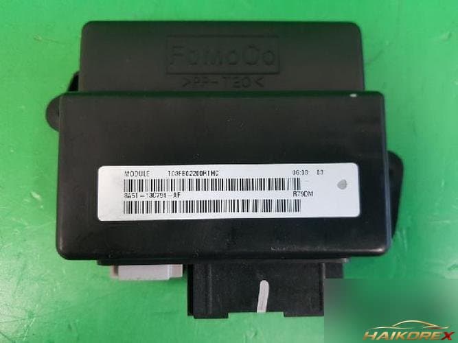 Ford Taurus 2010 — модуль управления левой передней двери ETACS/BCM 8A5T 13C791 AF