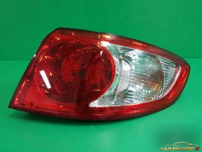 Hyundai Santa Fe 2006 — комбинированный фонарь задний правый 92402 2B000 10
