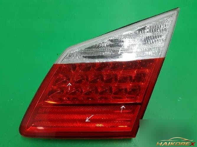 Hyundai Genesis 2010 — фонарь багажника (белый) 924043M000