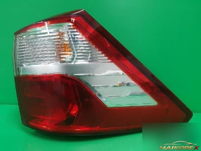 KG Mobility Korando 2014 — комбинированный фонарь задний левый (габаритный/тормозной) 8360121500