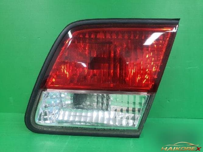Renault SM5 2003 — накладка крышки багажника (с фонарём) 53304 517