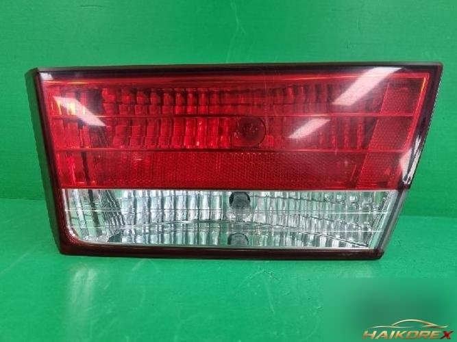Hyundai Sonata 2005 — фонарь багажника белый 924043K000
