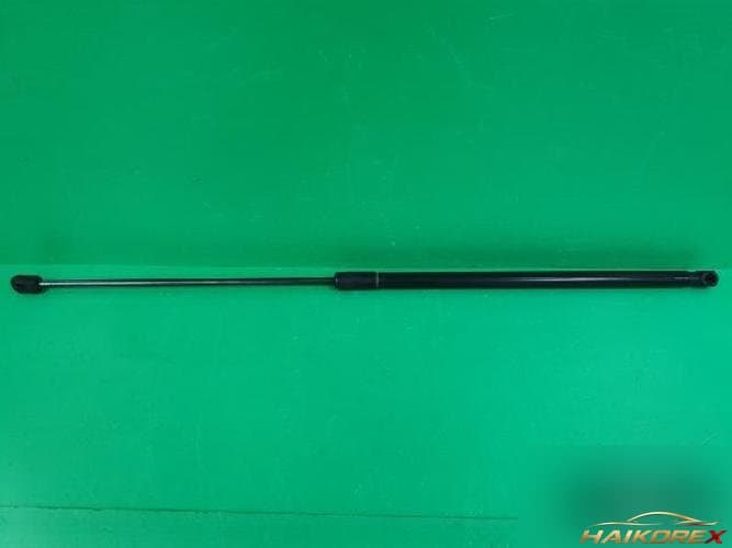 Volkswagen Passat 2010 — капот 3C0 823 359 A