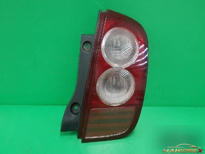Nissan March 2004 — задний комбинированный фонарь правый