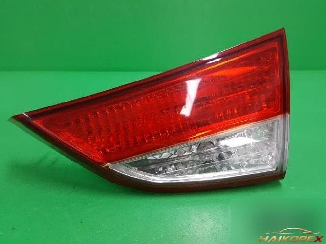 Hyundai Avante 2011 — белая отделка крышки багажника (багажный свет) 92404 3X000
