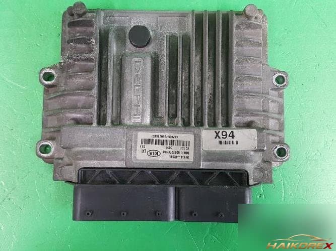 Kia Carnival 2008 — блок управления двигателя ECU 39104 4X945