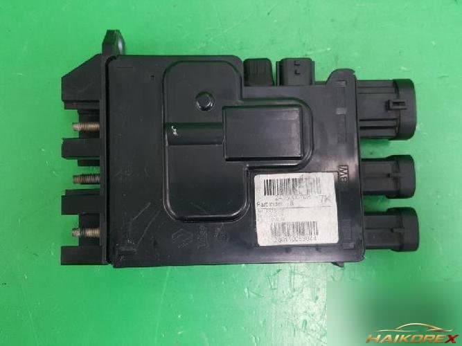 Renault SM3 2010 — модуль ETACS/BCM 243800010R