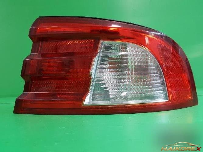 Kia Optima 2002 — комбинированный фонарь задний правый (пассажирский) 92420 3C001