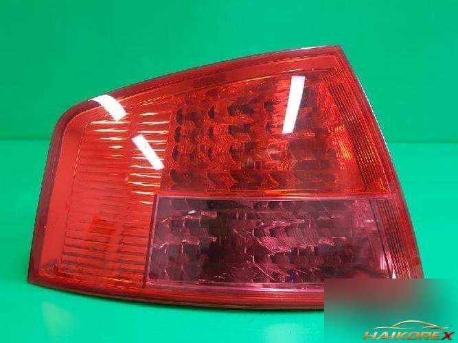 Audi A8 2005 — задний комбинированный фонарь (левый, со стороны водителя) 4E0945095C