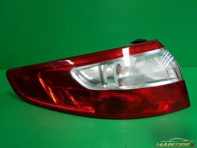 Renault SM3 2011 — комбинированный фонарь задний левый (водительский) 265550016R