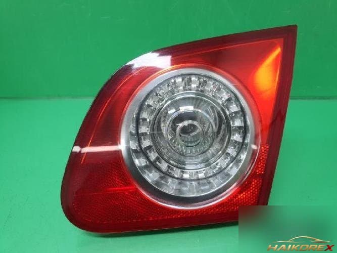 Volkswagen Passat 2008 — подсветка багажника правая