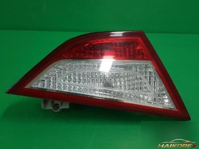 Hyundai Sonata 2011 — накладка задней двери левая 924033S100