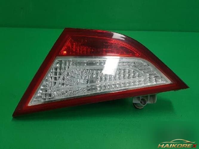 Hyundai Sonata 2011 — фонарь багажника белый 924043S000