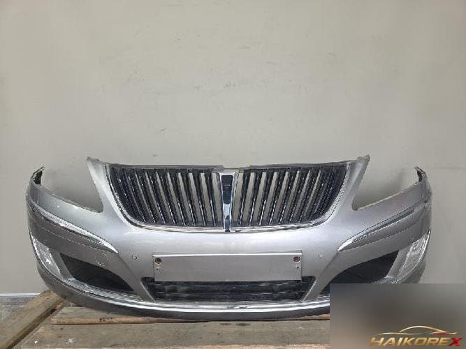 Hyundai Equus 2010 — передний бампер