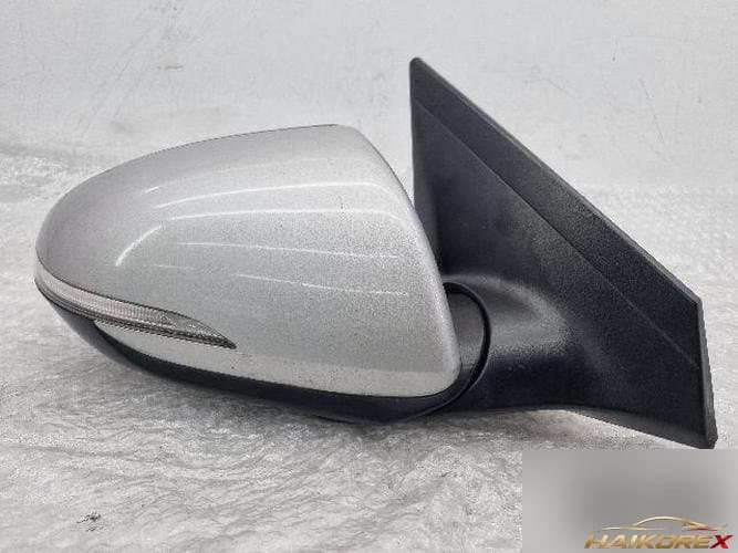 Hyundai Avante 2018 — боковое зеркало правое с сигналом и BSD