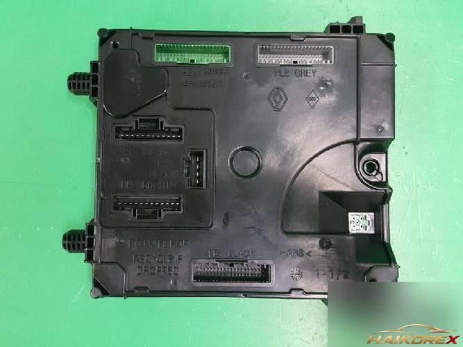 Renault SM5 2010 — модуль ETACS/BCM 284B18293R