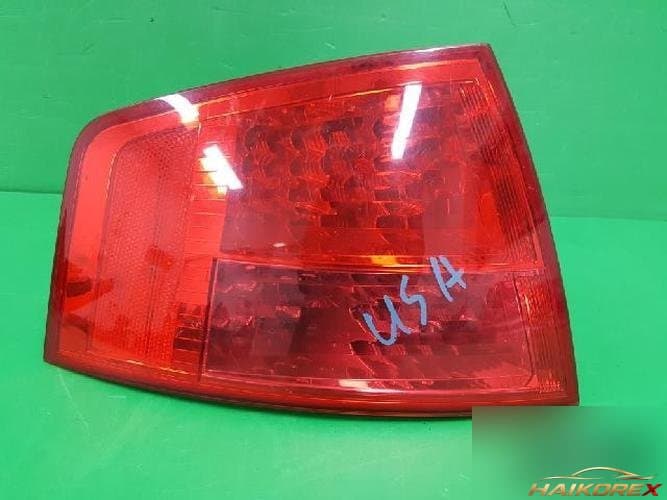 Audi A8 2005 — задний комбинированный фонарь левый (водительский) 4E0 945 095D