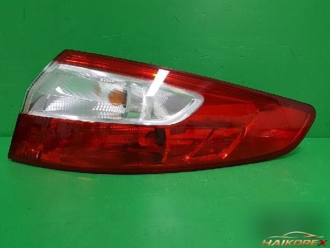 Renault SM3 2011 — задний фонарь комбинированный правый 265500016R