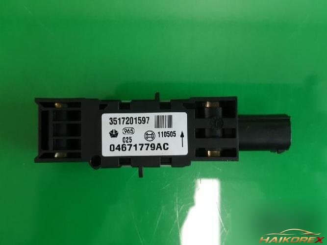 Jeep Grand Cherokee 2005 — блок управления ETACS/BCM 04671779AC