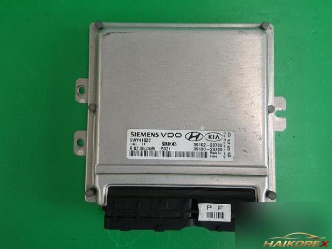 Hyundai Tucson 2005 — блок управления двигателем ECU 3913023700
