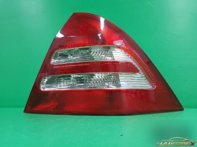 Mercedes-Benz C-Class 2003 — фонарь задний комбинированный правый (пассажирский) 2038200264