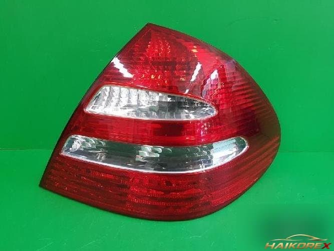 Mercedes-Benz E-Class 2003 — комбинированный фонарь задний правый A2118200464